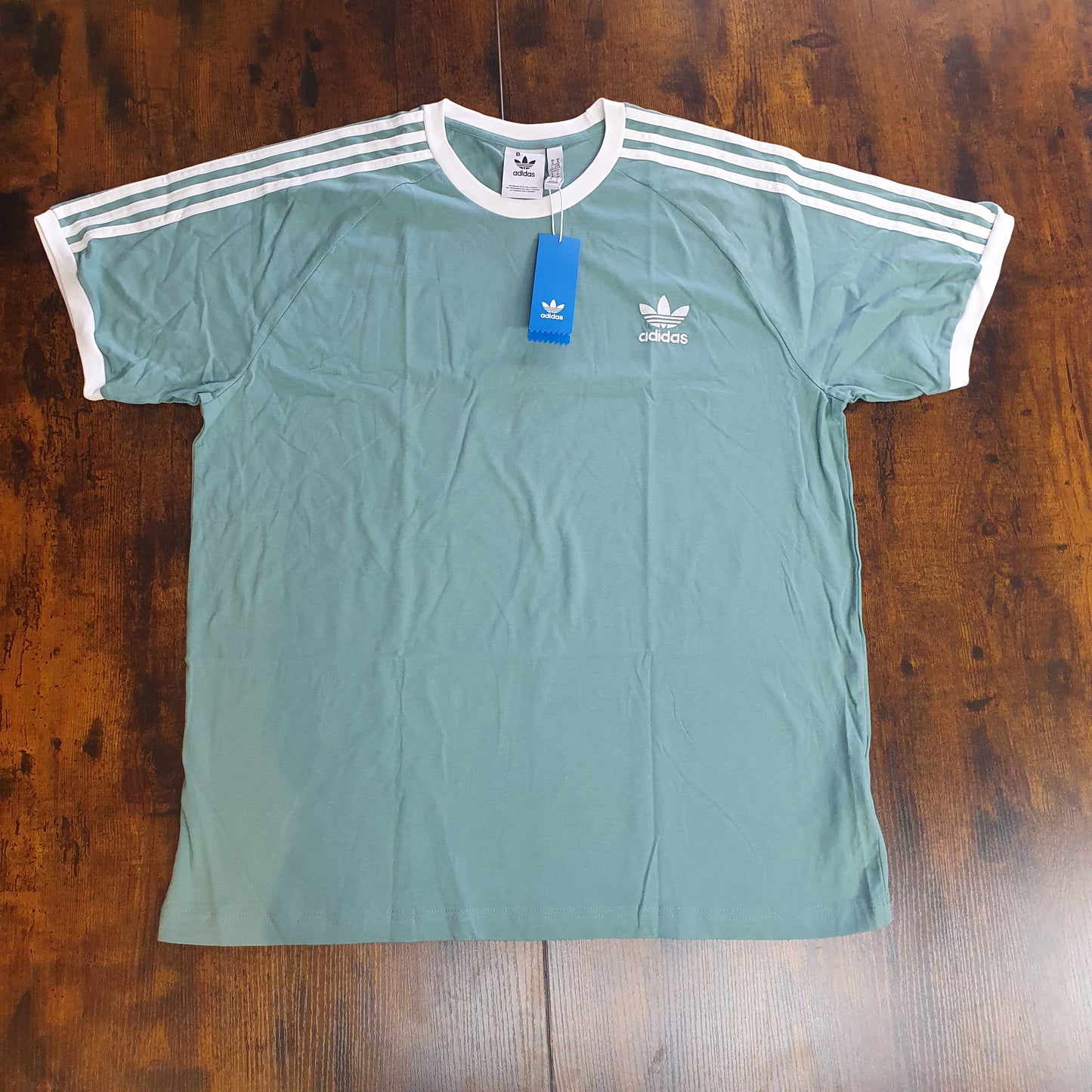 T-shirt adidas