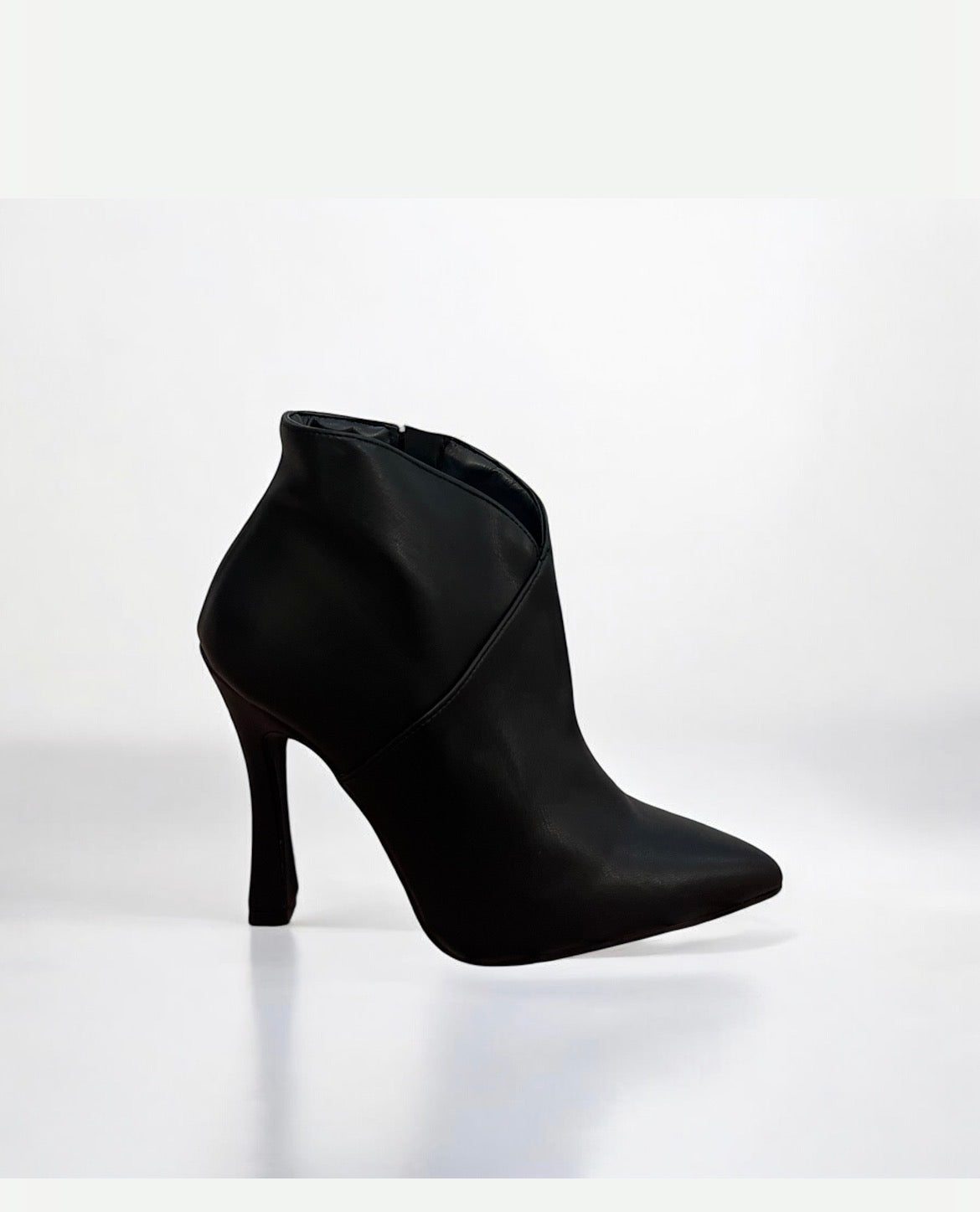 Stivaletto corto in pelle